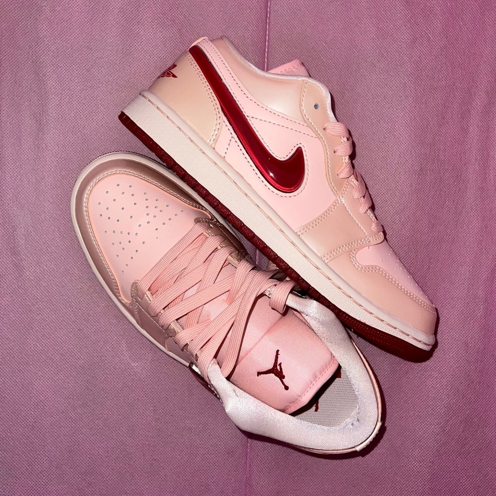 Jordan 1 Low SE "Washed Coral/Gym Red" Women's Shoe